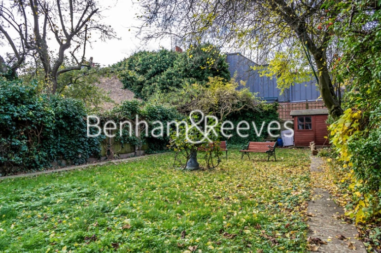 3 bedroom(s) flat to rent in Priory Road, Hampstead, NW6-image 5