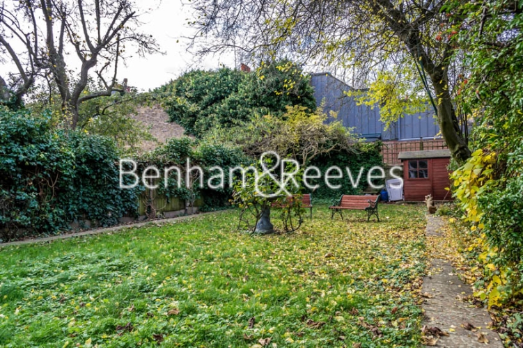 3  bedrooms flat to rent in Priory Road, Hampstead, NW6-image 5