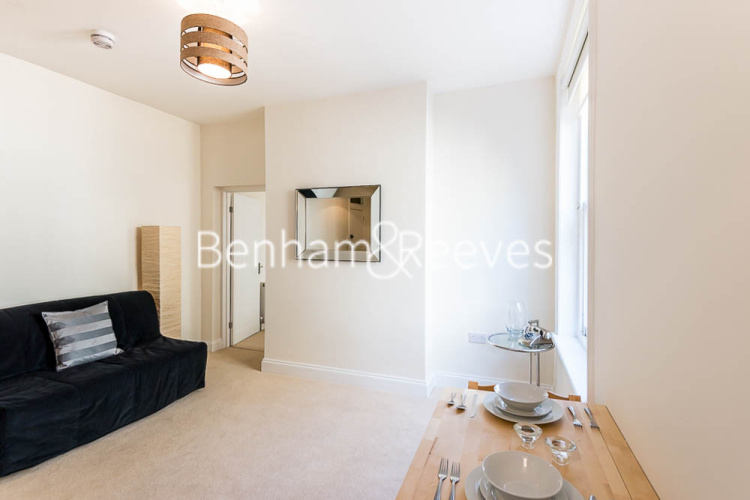 1 bedroom flat to rent in Frognal, Hampstead, NW3-image 1