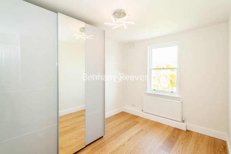 2 bedrooms flat to rent in Parkhill Road, Belsize Park, NW3-image 3