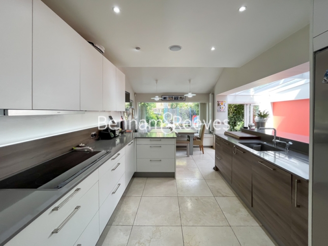 5 bedrooms house to rent in North End Road, Hampstead, NW11-image 2