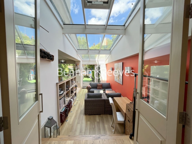 5  bedrooms house to rent in North End Road, Hampstead, NW11-image 6