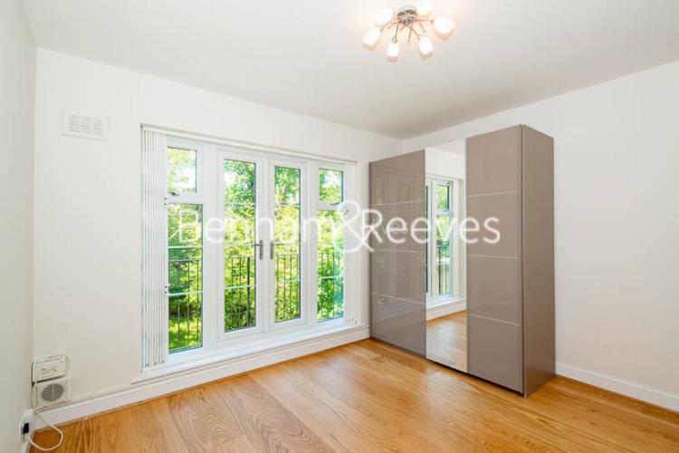 2  bedrooms flat to rent in Parkhill Road, Hampstead, NW3-image 3
