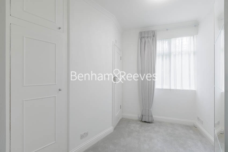 3 bedrooms flat to rent in Avenue Road, Hampstead, NW8-image 3