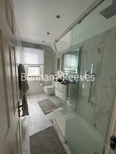 3 bedrooms flat to rent in Greencroft Gardens, South Hampstead, NW6-image 4