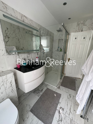 3  bedrooms flat to rent in Greencroft Gardens, South Hampstead, NW6-image 13
