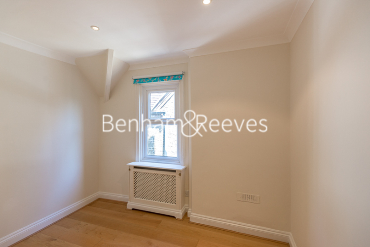 3  bedrooms flat to rent in Greencroft Gardens, South Hampstead, NW6-image 14