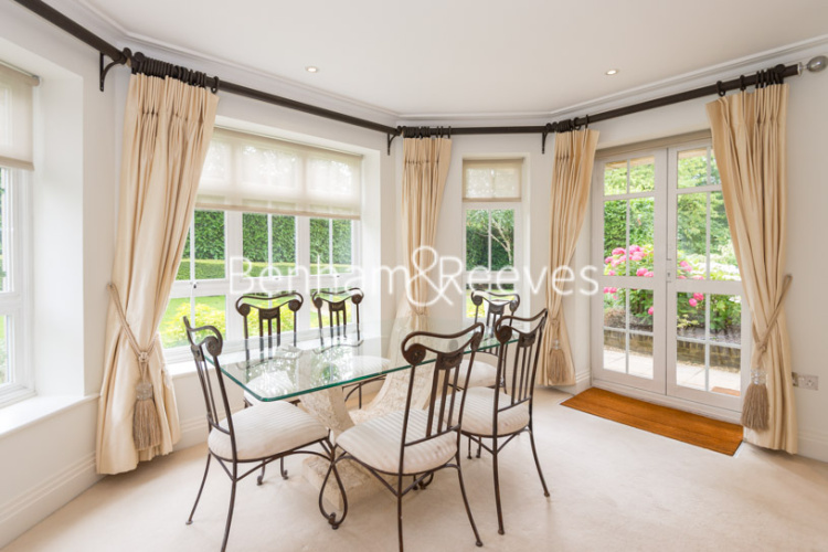 3 bedrooms flat to rent in Hampstead Way, Golders Green, NW11-image 3