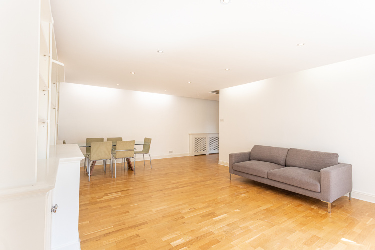 3  bedrooms flat to rent in St. John's Wood Park, St. John's Wood, NW8-image 1