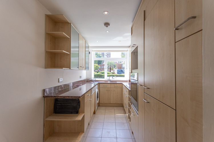 3  bedrooms flat to rent in St. John's Wood Park, St. John's Wood, NW8-image 2