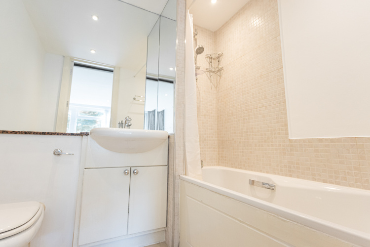 3  bedrooms flat to rent in St. John's Wood Park, St. John's Wood, NW8-image 4