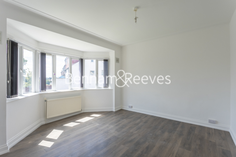 2  bedrooms flat to rent in Wessex Way, Golders Green, NW11-image 1
