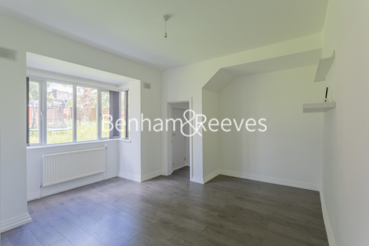 2  bedrooms flat to rent in Wessex Way, Golders Green, NW11-image 3