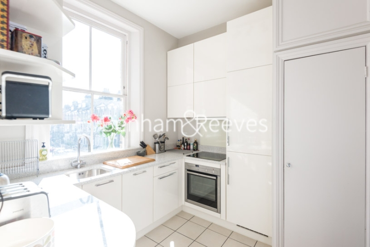 2  bedrooms flat to rent in Savernake Road, Hampstead Heath, NW3-image 2