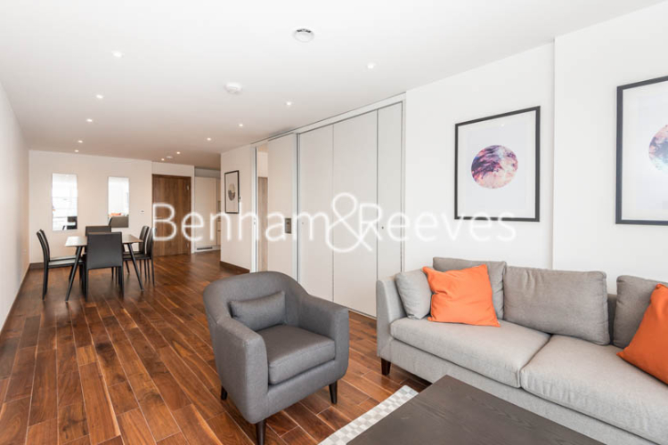 3 bedroom(s) flat to rent in Maygrove Road, West Hampstead, NW6-image 1