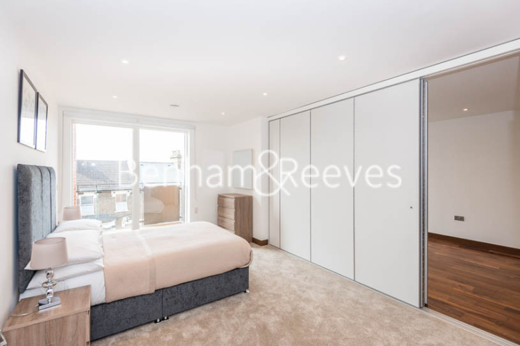 3 bedroom(s) flat to rent in Maygrove Road, West Hampstead, NW6-image 3