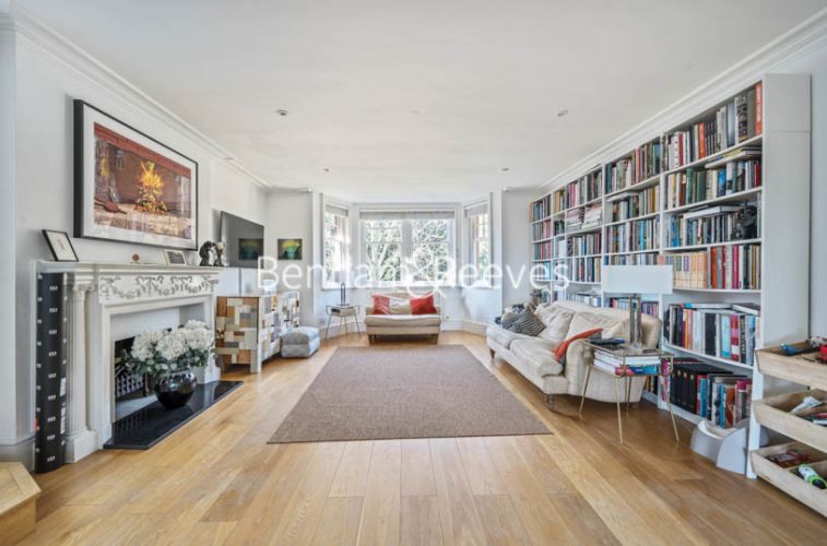 4  bedrooms flat to rent in Redington Road, Hampstead, NW3-image 7