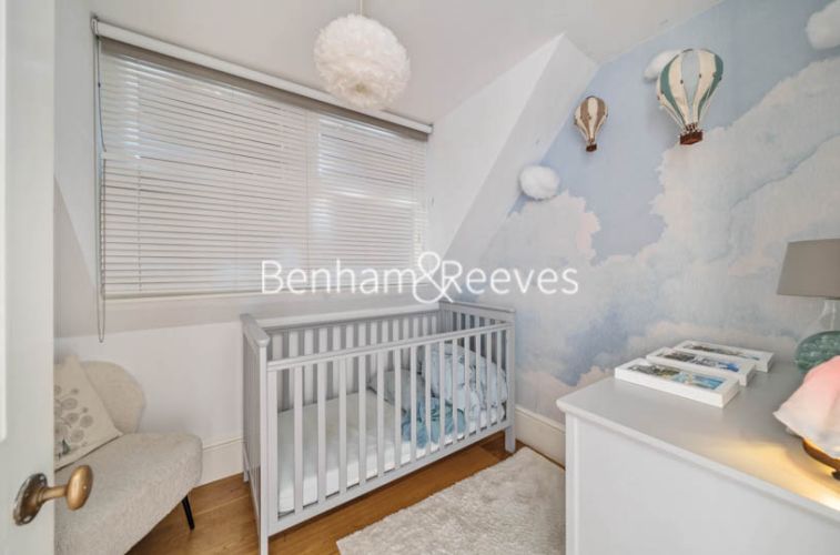 4  bedrooms flat to rent in Redington Road, Hampstead, NW3-image 9