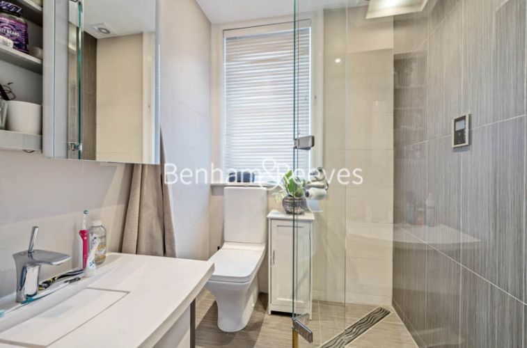 4  bedrooms flat to rent in Redington Road, Hampstead, NW3-image 10