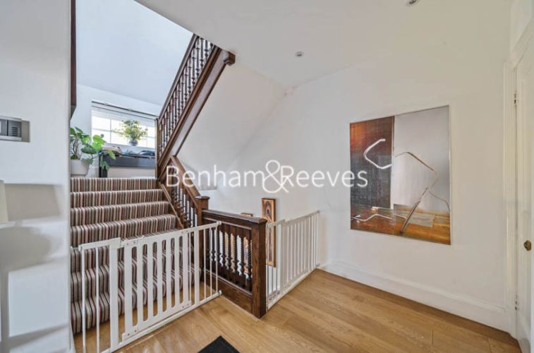 4  bedrooms flat to rent in Redington Road, Hampstead, NW3-image 16