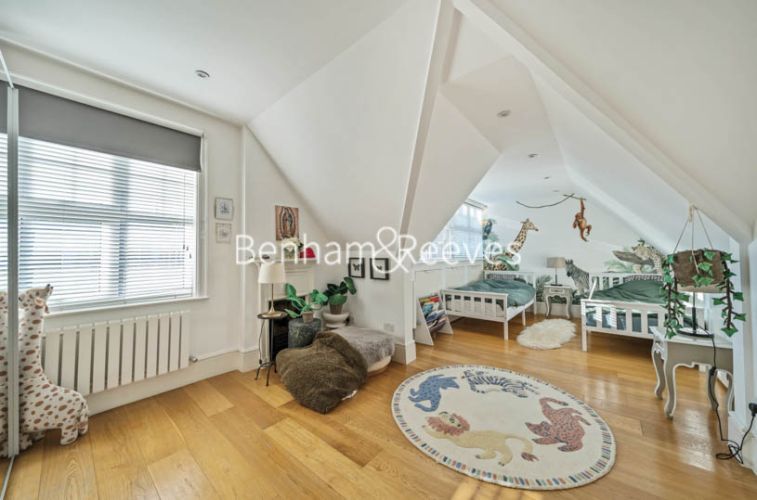 4  bedrooms flat to rent in Redington Road, Hampstead, NW3-image 17