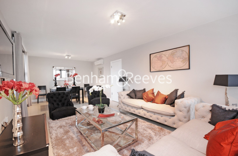 3  bedrooms flat to rent in St. Johns Wood Park, Hampstead, NW8-image 1
