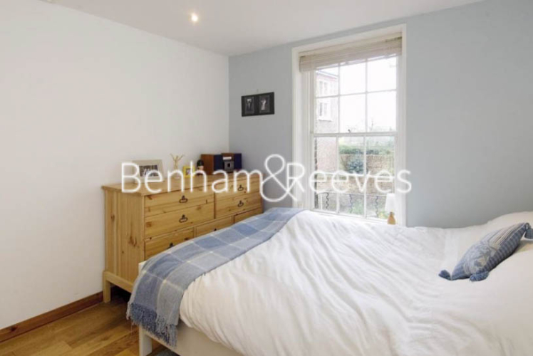 2 bedrooms flat to rent in The mount Square, Hampstead, NW3-image 3