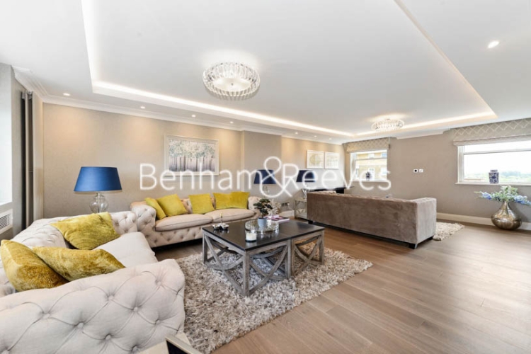 5 bedrooms house to rent in Boydell Court, St John’s Wood, NW8-image 1