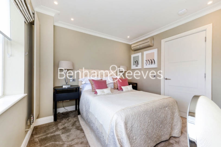 5 bedrooms house to rent in Boydell Court, St John’s Wood, NW8-image 9