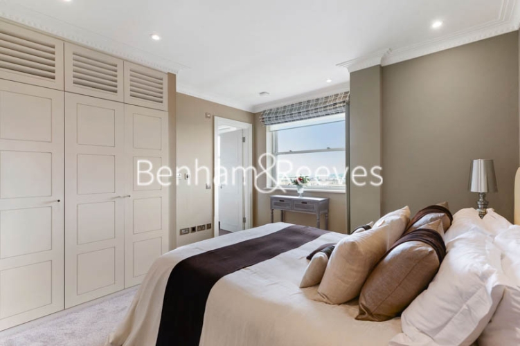 5 bedrooms house to rent in Boydell Court, St John’s Wood, NW8-image 11