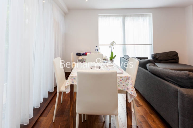 2 bedrooms flat to rent in Maygrove Road, West Hampstead, NW6-image 3