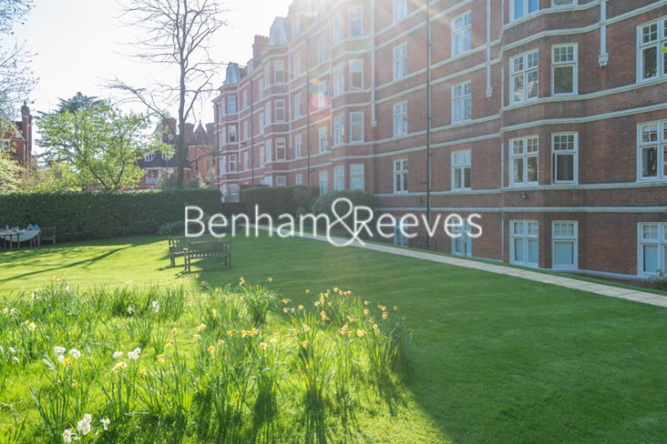 4  bedrooms flat to rent in East Heath Road, Hampstead, NW3-image 5