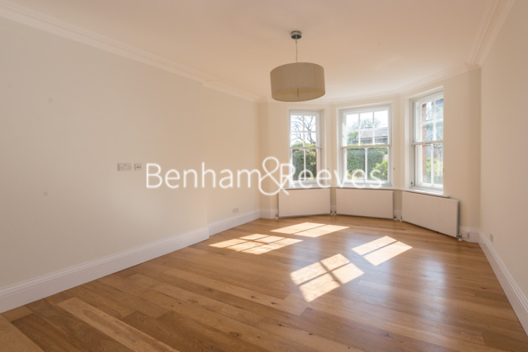 4  bedrooms flat to rent in East Heath Road, Hampstead, NW3-image 7