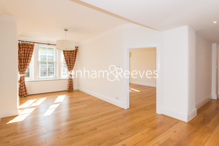 4  bedrooms flat to rent in East Heath Road, Hampstead, NW3-image 10
