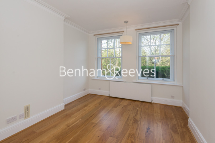 4  bedrooms flat to rent in East Heath Road, Hampstead, NW3-image 11