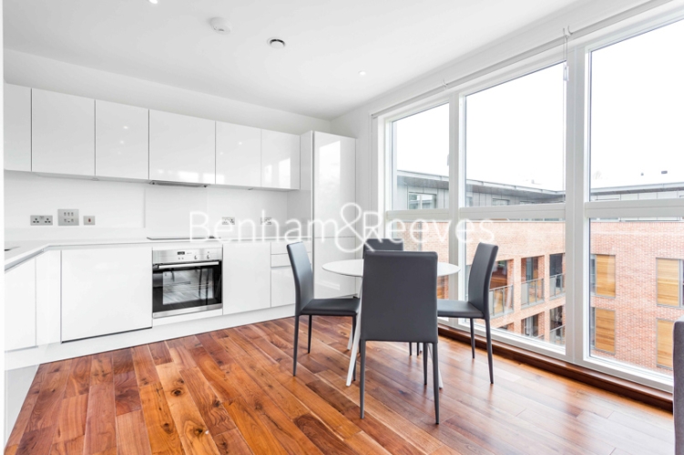 2  bedrooms flat to rent in Maygrove road, West Hampstead, NW6-image 2