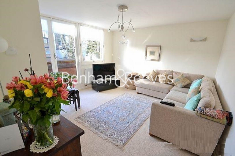 2 bedrooms flat to rent in Britten Close, Hampstead, NW11-image 1