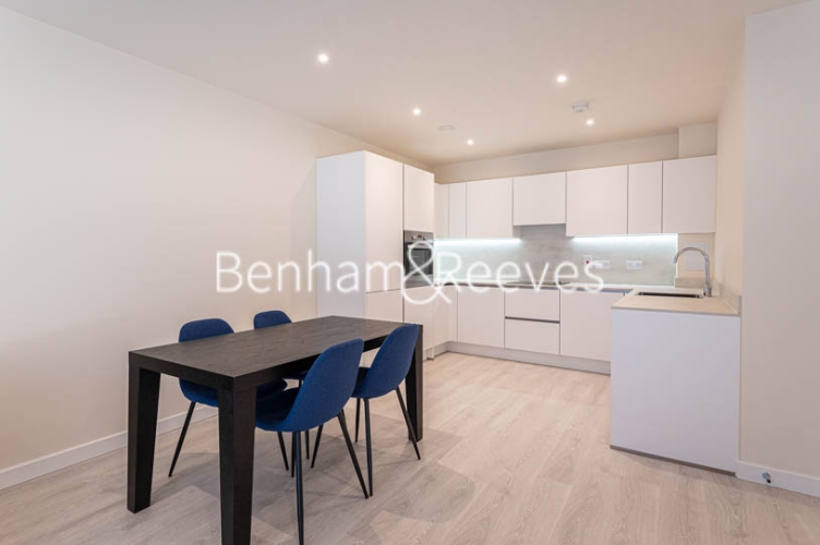 2 bedrooms flat to rent in Royal Engineers Way, Hampstead, NW7-image 3