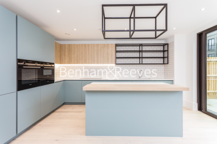 4  bedrooms house to rent in Henry Darlot Drive, Millbrook Park, NW7-image 2
