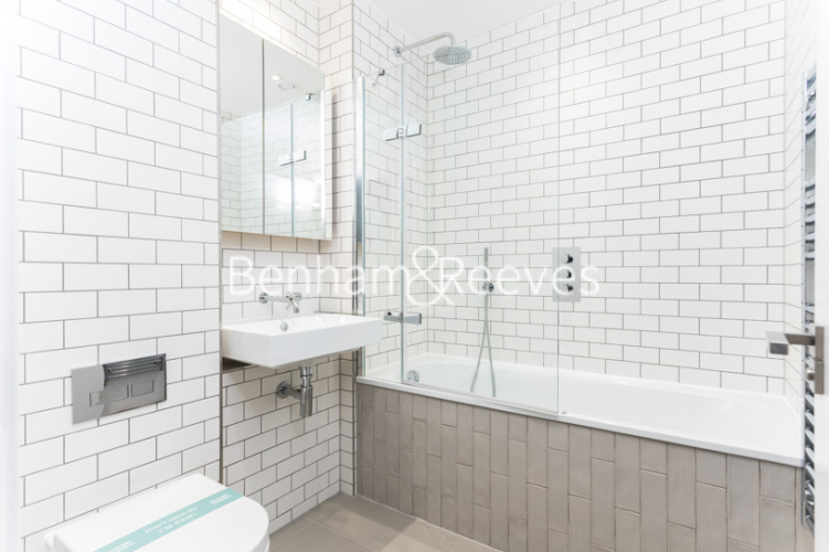 4  bedrooms house to rent in Henry Darlot Drive, Millbrook Park, NW7-image 4