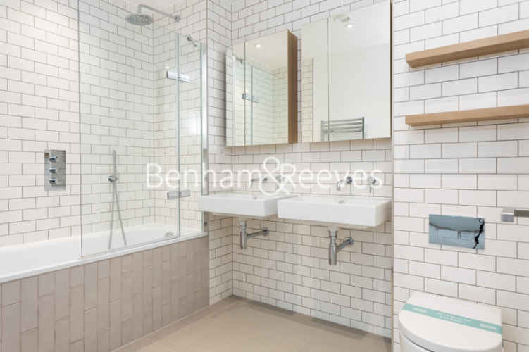 4  bedrooms house to rent in Henry Darlot Drive, Millbrook Park, NW7-image 10
