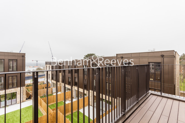 4  bedrooms house to rent in Henry Darlot Drive, Millbrook Park, NW7-image 17