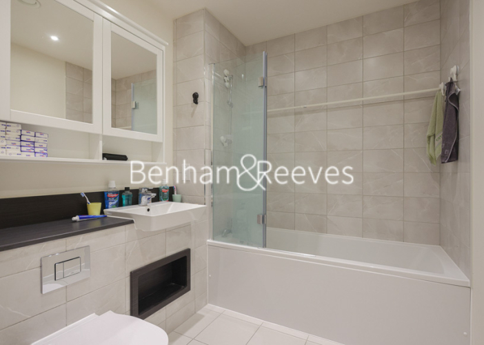 2  bedrooms flat to rent in Royal Engineers Way, Millbrook Park, NW7-image 4