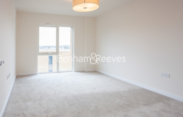2 bedrooms flat to rent in Arum Apartments, Royal Engineers Way, NW7-image 3