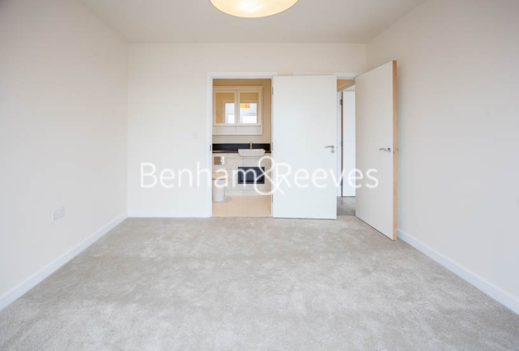 2  bedrooms flat to rent in Royal Engineers Way, Hampstead, NW7-image 8