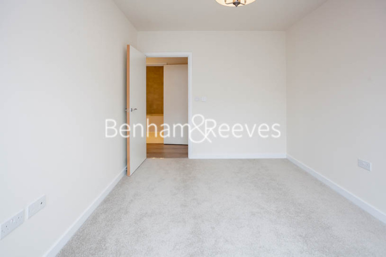 2  bedrooms flat to rent in Royal Engineers Way, Hampstead, NW7-image 11