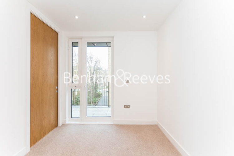 3 bedrooms flat to rent in Masefield Court, Maida Vale, W9-image 15