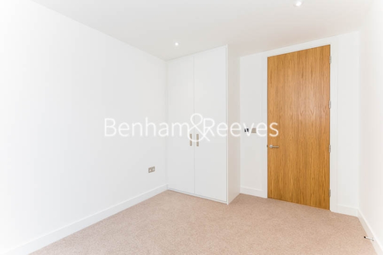 3  bedrooms flat to rent in Masefield Court, Maida Vale, W9-image 17