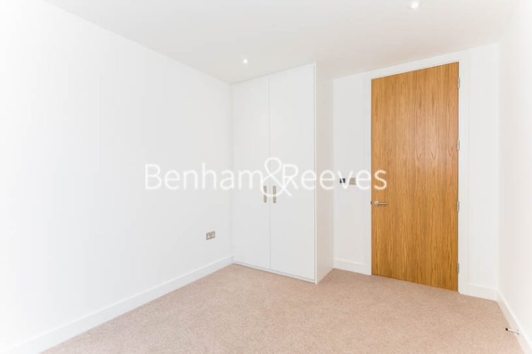 3 bedrooms flat to rent in Masefield Court, Maida Vale, W9-image 17