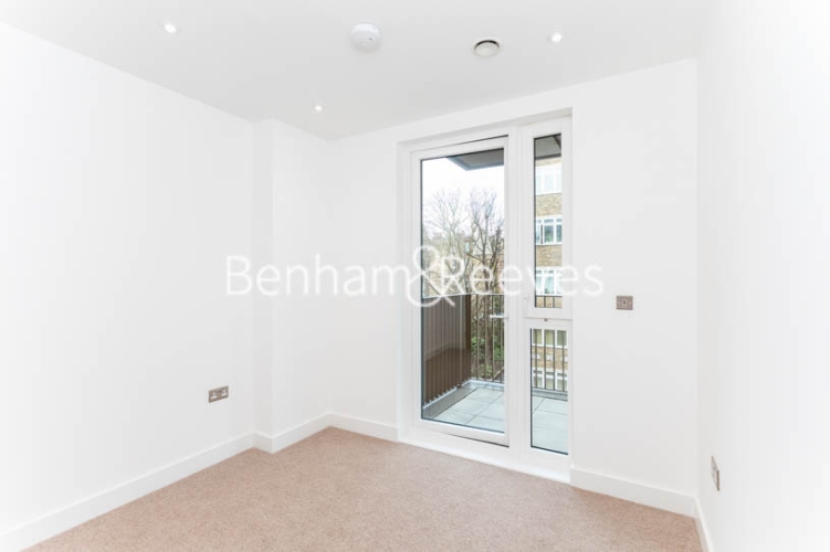 3 bedrooms flat to rent in Masefield Court, Maida Vale, W9-image 19